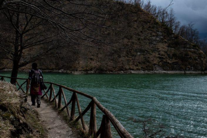Lungo lago Ridracoli